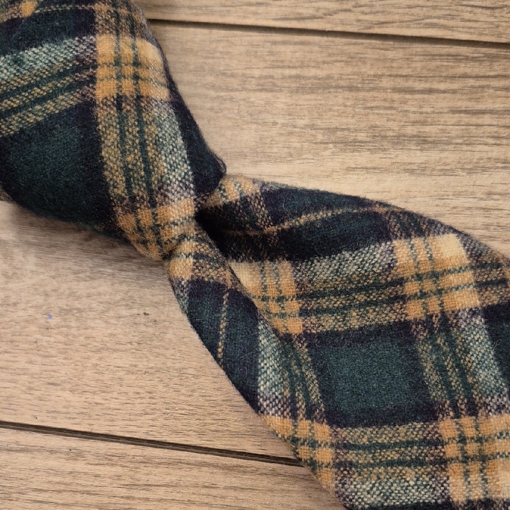 PENDLETON Green Beige Plaid Weave Virgin Wool Tweed Mens Tie Vintage USA RARE